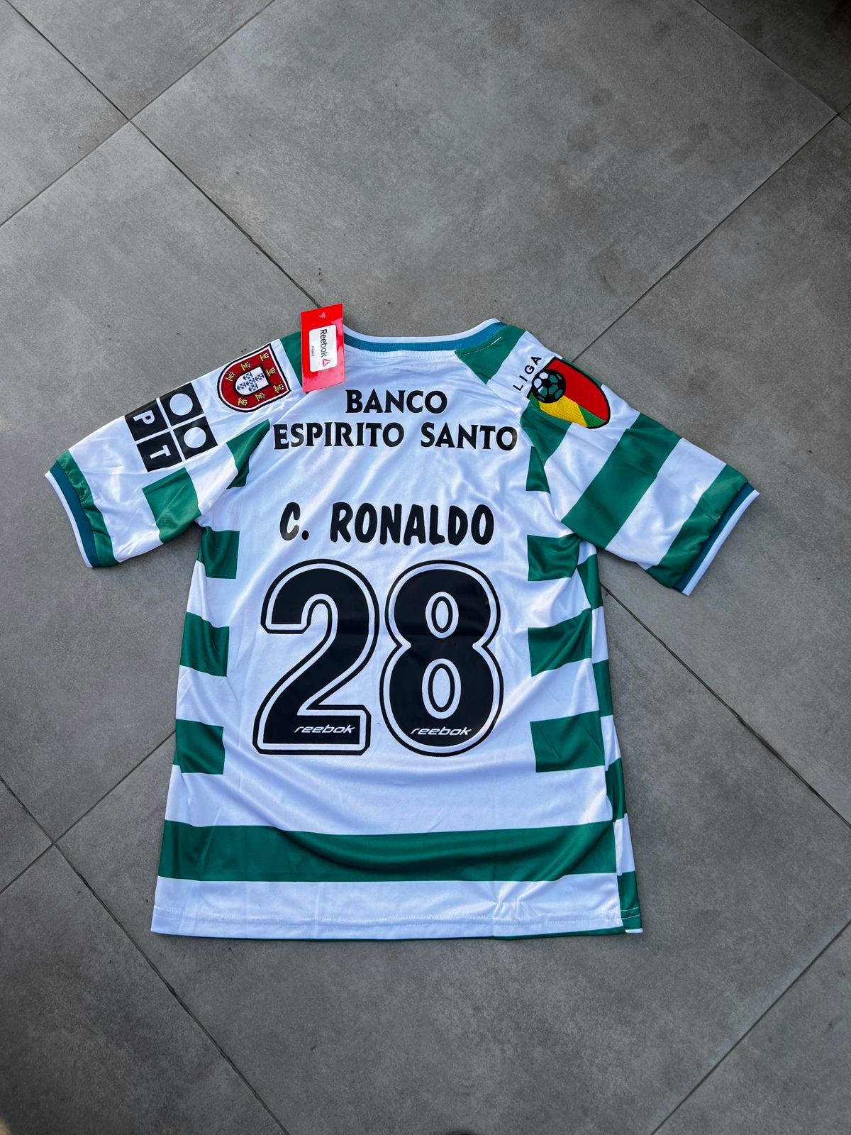 SPORTING LISBONNE HOME KIT RONALDO 2002
