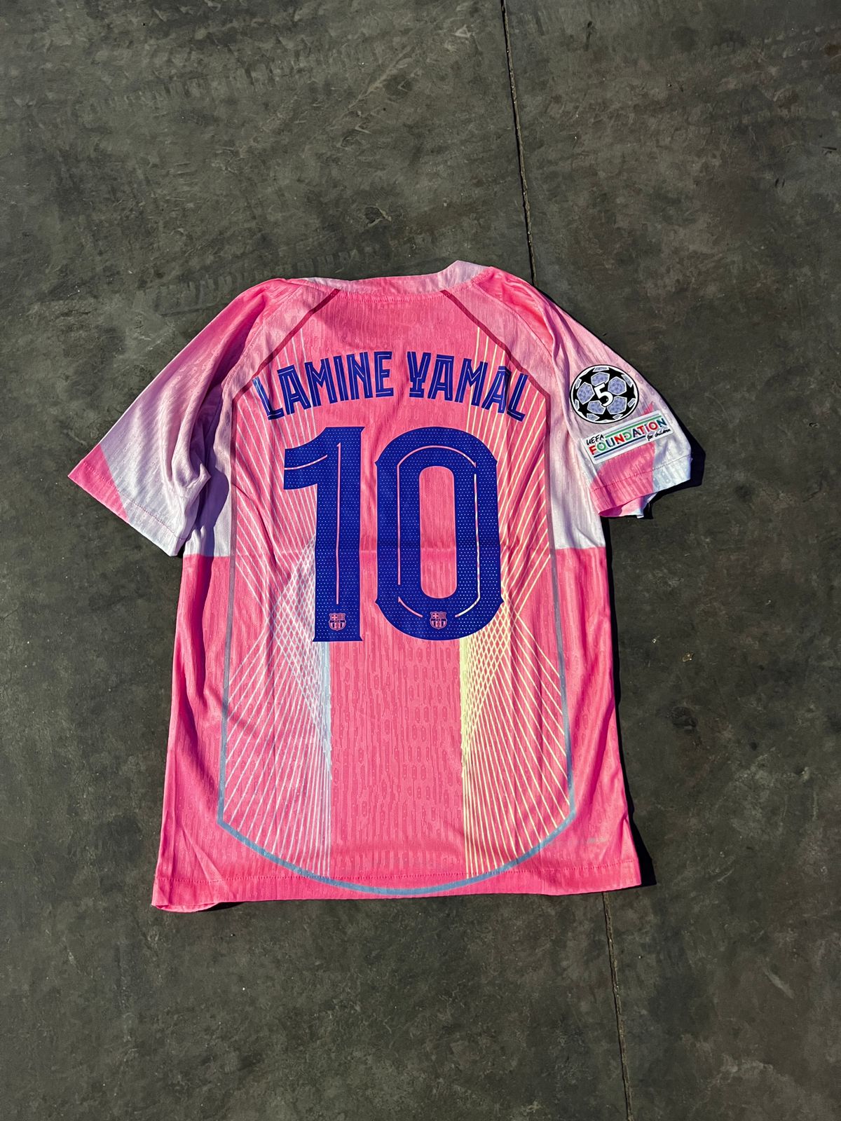 BARCELONA SPECIAL KIT ROSE YAMAL 2025