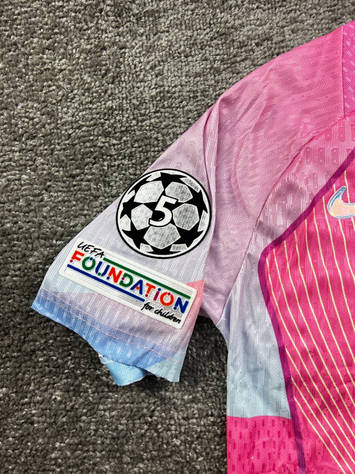 BARCELONA SPECIAL KIT ROSE  2025