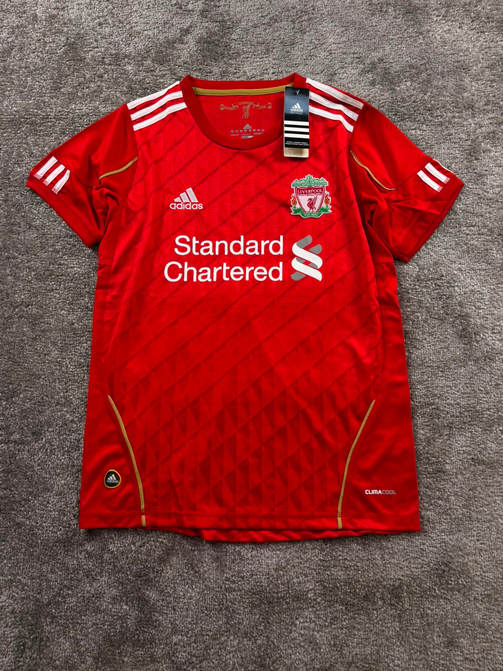 LIVERPOOL HOME KIT 2010-2011
