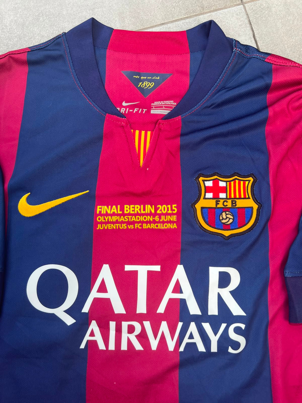NEYMAR BARCELONA HOME KIT 2015