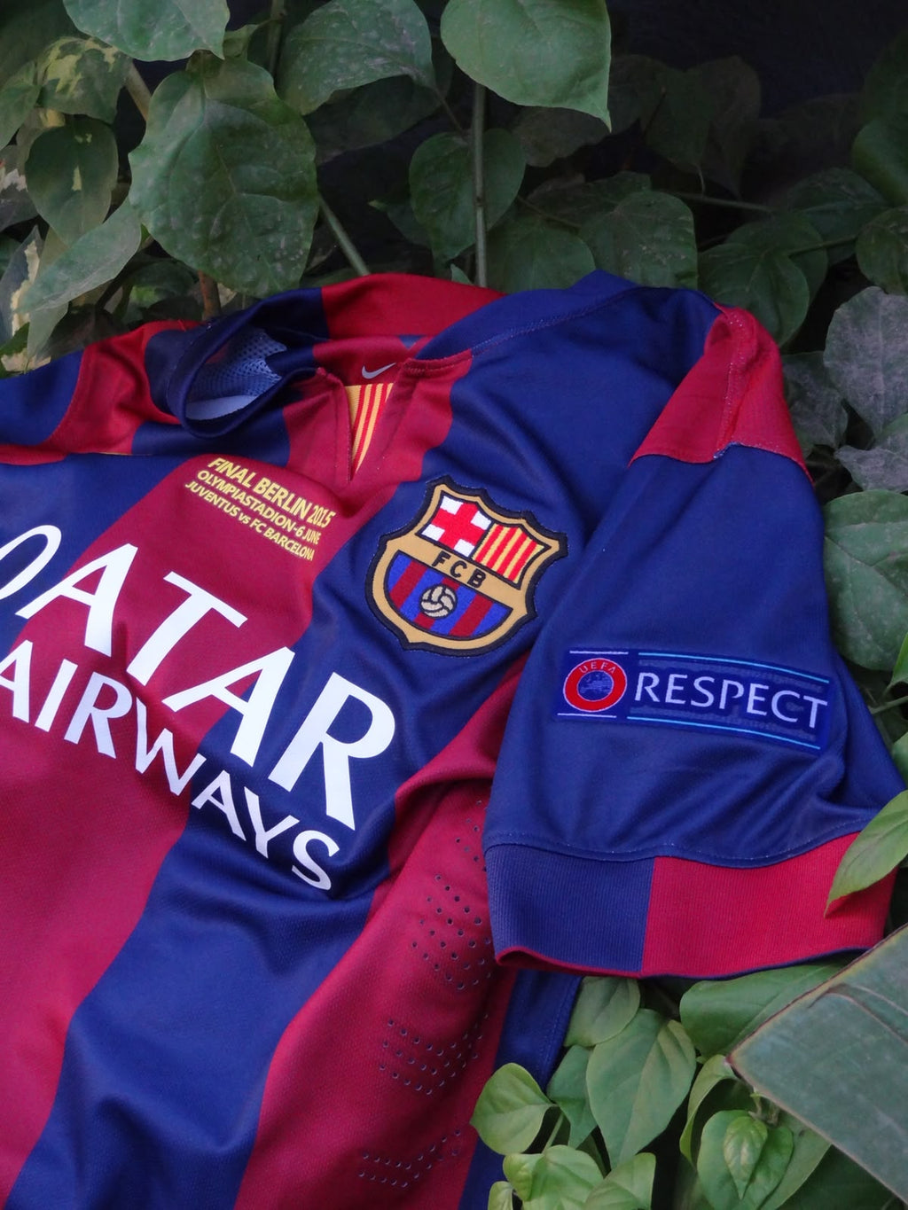 NEYMAR BARCELONA HOME KIT 2015