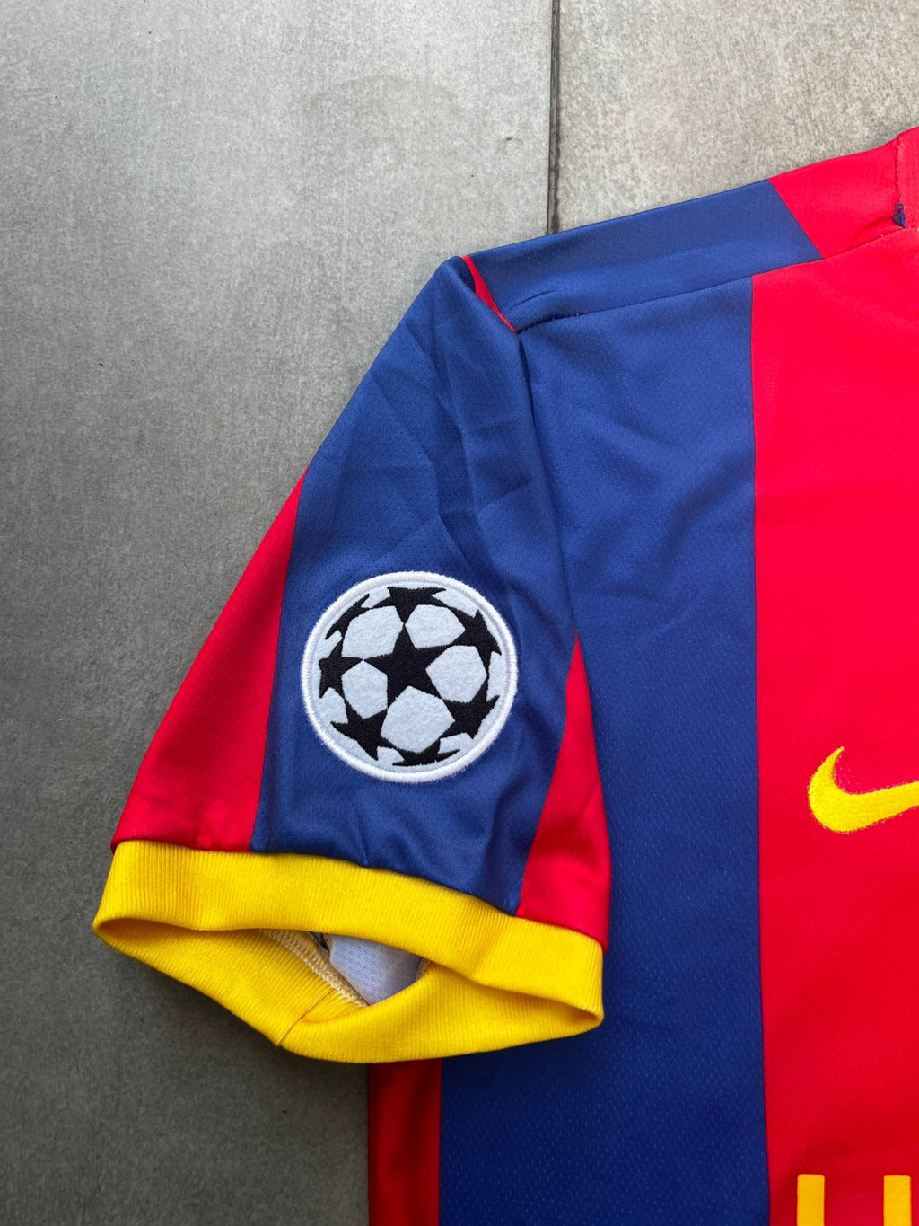 BARCELONA HOME KIT MESSI 2011