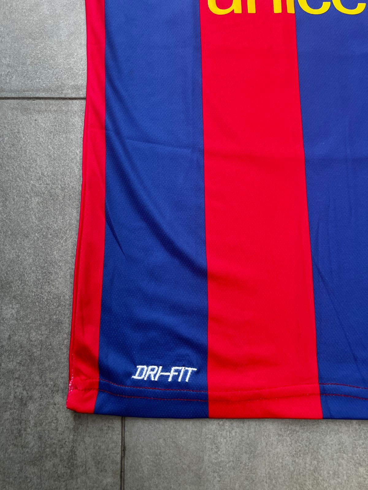 BARCELONA HOME KIT MESSI 2011